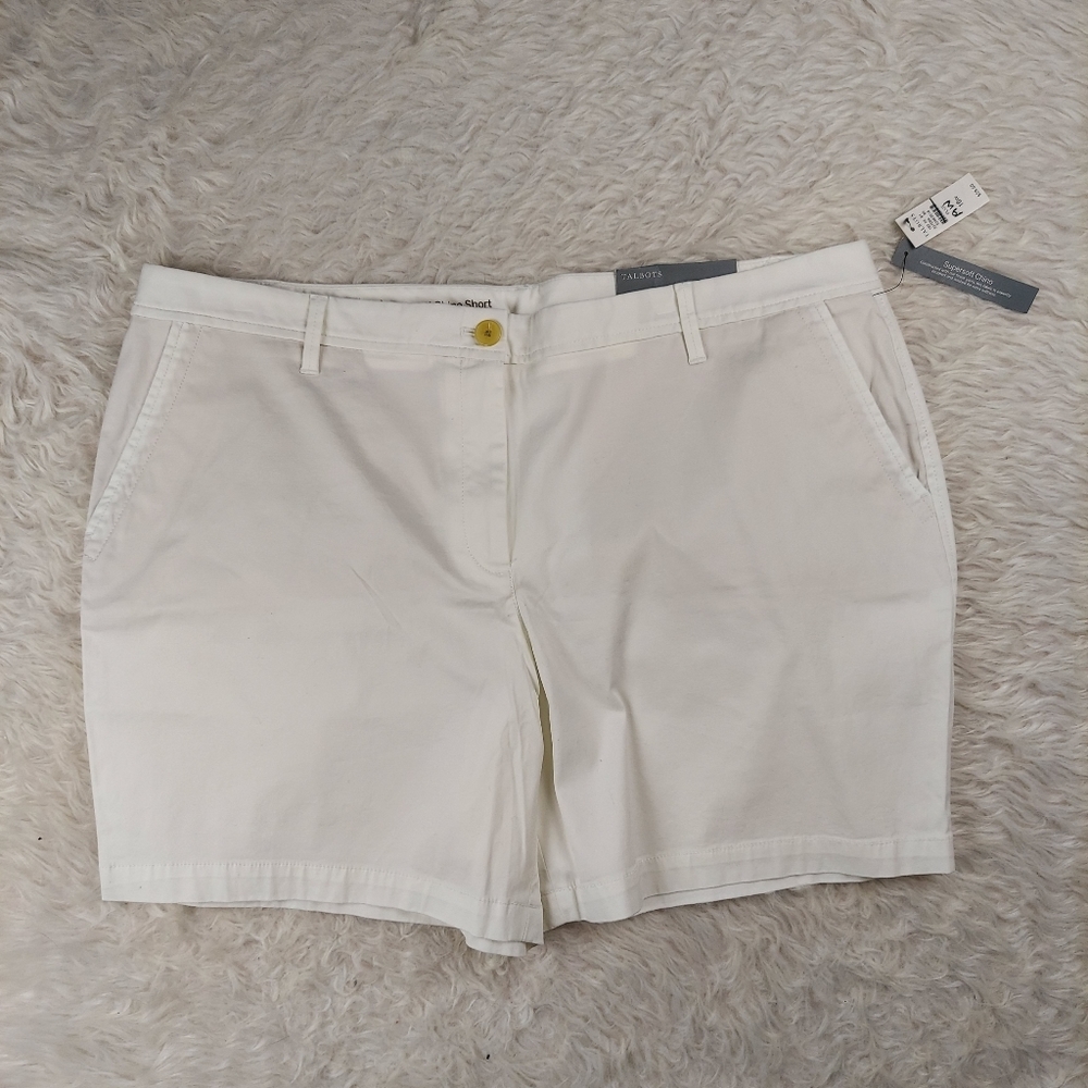 Talbots • 7" Girlfriend Chino Shorts